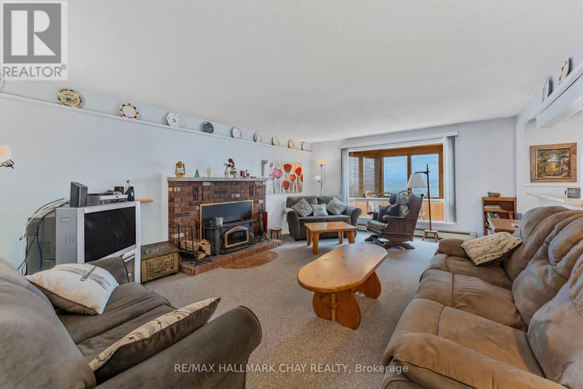 2617 Leonard Street — photo 23 of 36