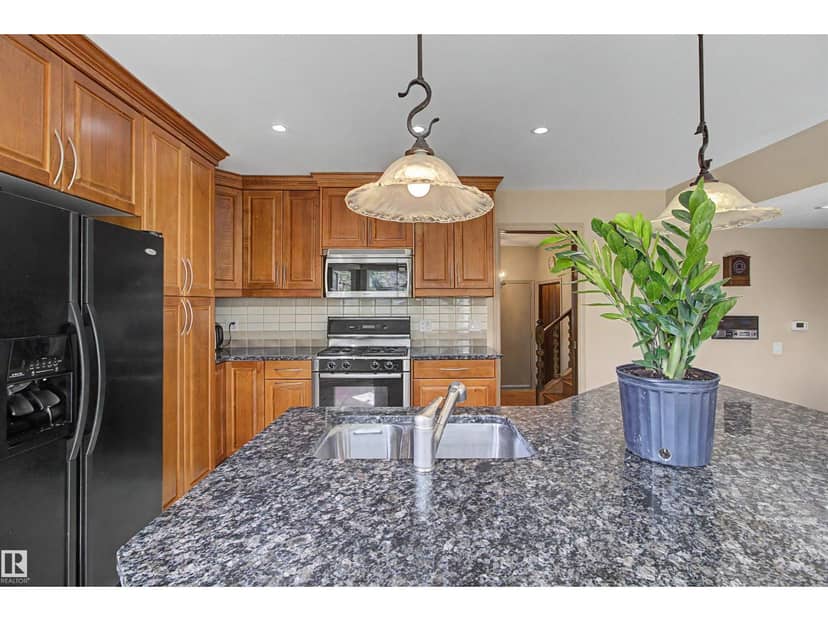 11617 26 AV NW — photo 23 of 40