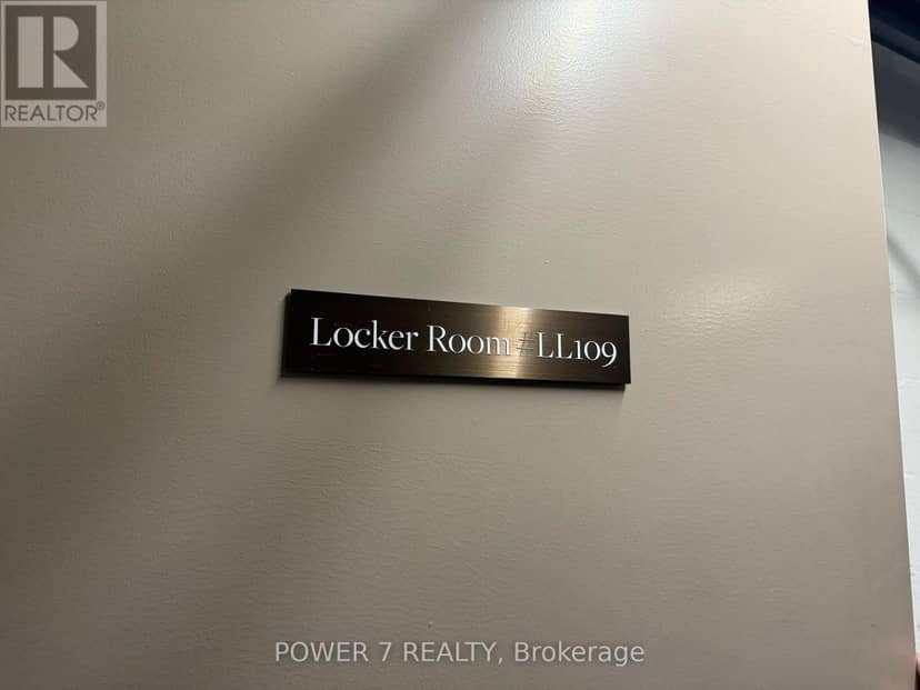50 - 21 Park Street E — photo 2 of 3
