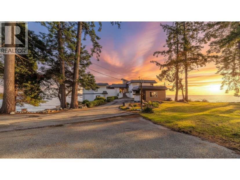 5482 HILL ROAD, Sechelt, photo 2