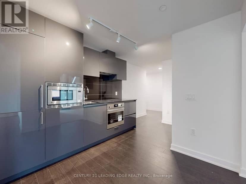 2212 - 230 Simcoe Street — photo 6 of 17