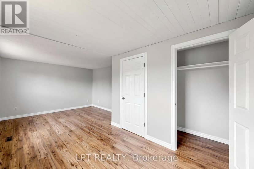32 - 1055 Central Pk Boulevard N — photo 19 of 40