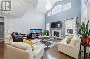 55 Meek Avenue — photo 4 of 40
