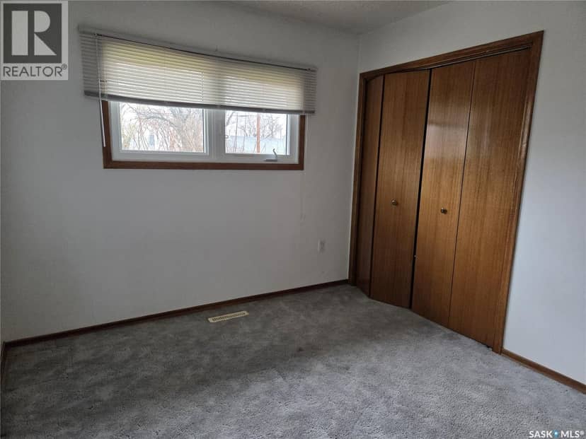 249 Sixth STREET NE — photo 11 of 23
