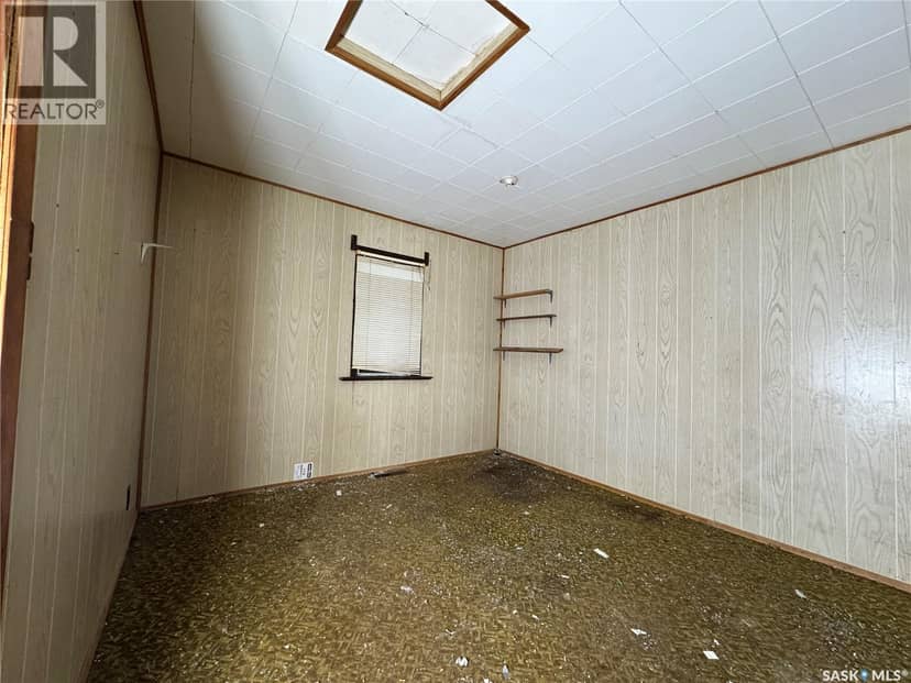 208 Irvine STREET, Cut Knife, photo 6