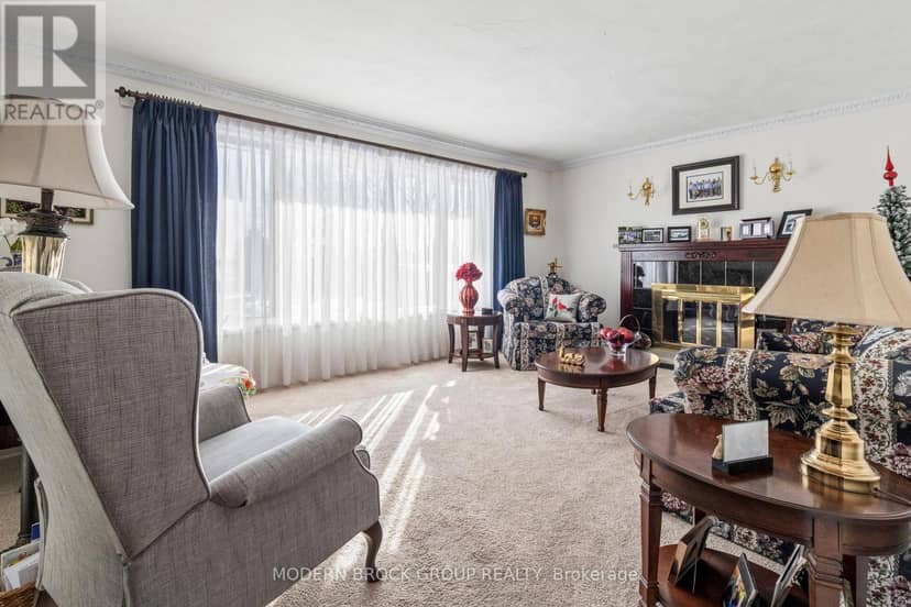 24 Bernard Crescent — photo 6 of 40