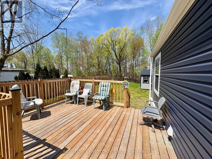 40 Shamrock Crescent — photo 19 of 22