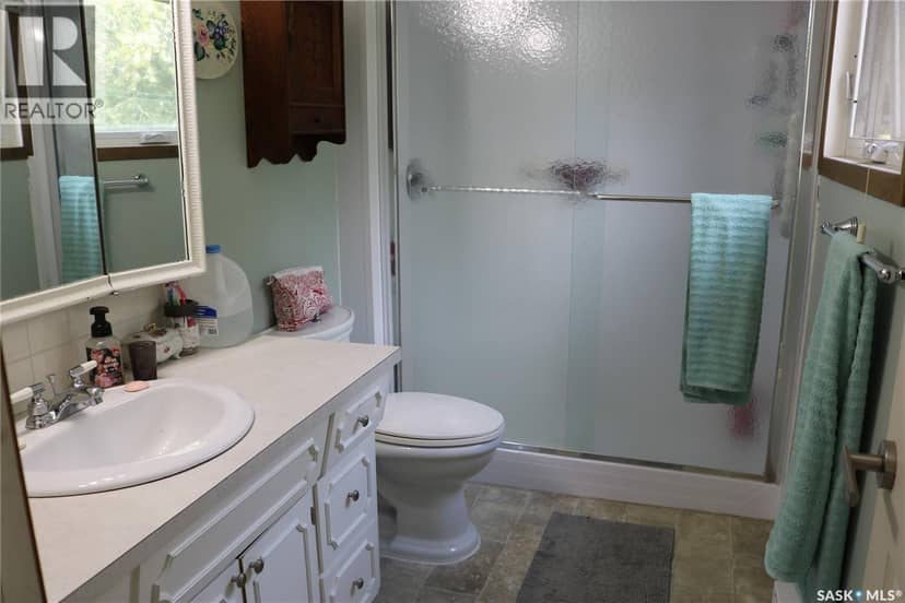 211 Pipestone AVENUE — photo 25 of 40