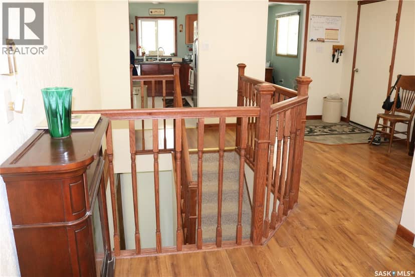 211 Pipestone AVENUE — photo 20 of 40