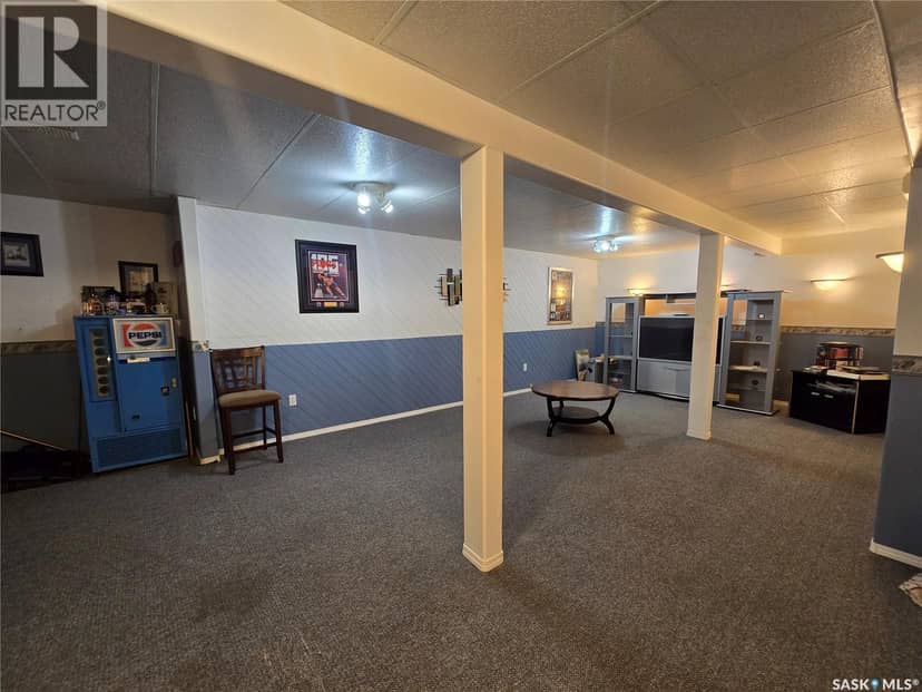15 Mackenzie DRIVE — photo 19 of 34