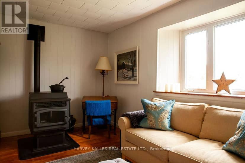 8 School House Road — photo 12 of 40