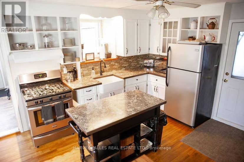 8 School House Road — photo 16 of 40