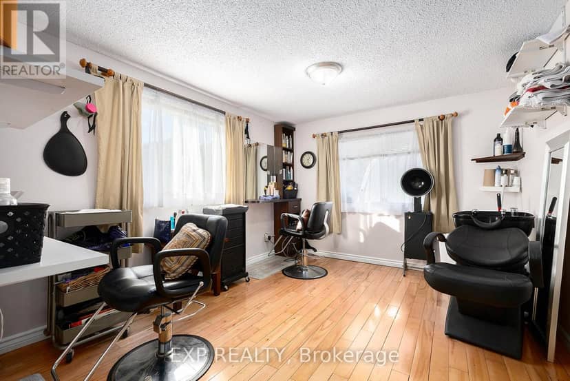 3836 Leitrim Road — photo 17 of 40