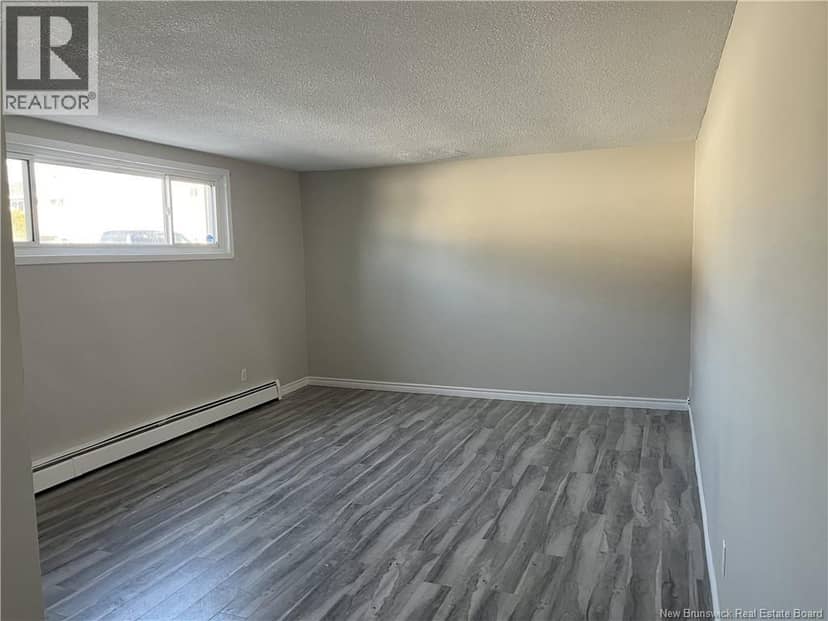 25-27 Whitney Avenue — photo 3 of 25