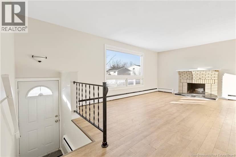 25-27 Whitney Avenue — photo 16 of 25