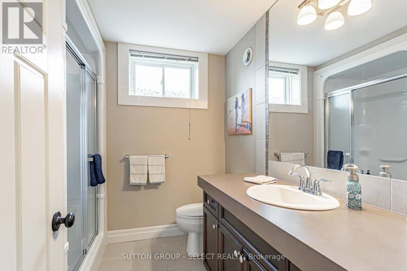 4 Hayter Drive — photo 32 of 40