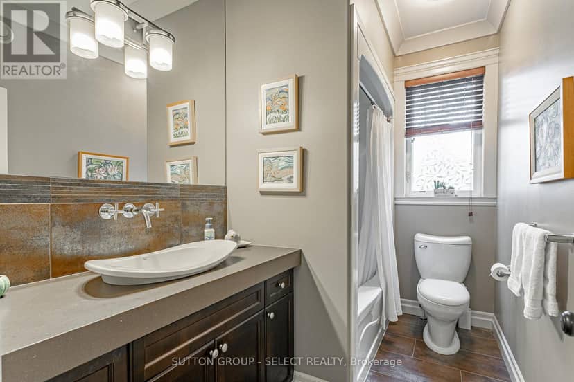 4 Hayter Drive — photo 7 of 40