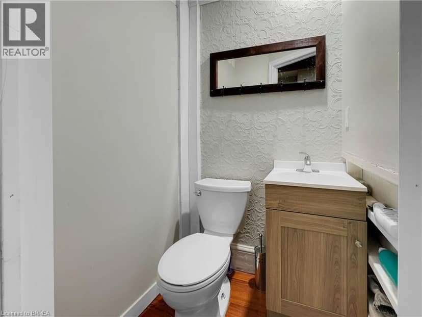 273-275 BRANT Avenue — photo 30 of 39