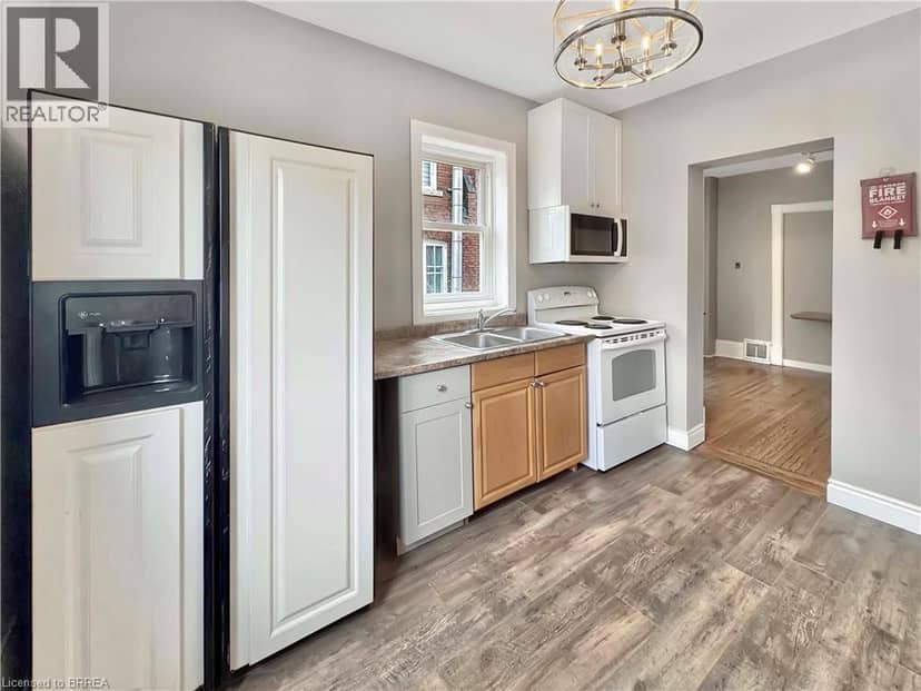 273 BRANT Avenue — photo 13 of 25