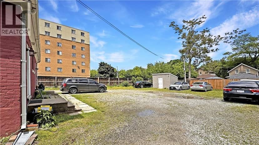 273 BRANT Avenue, Brantford, photo 3