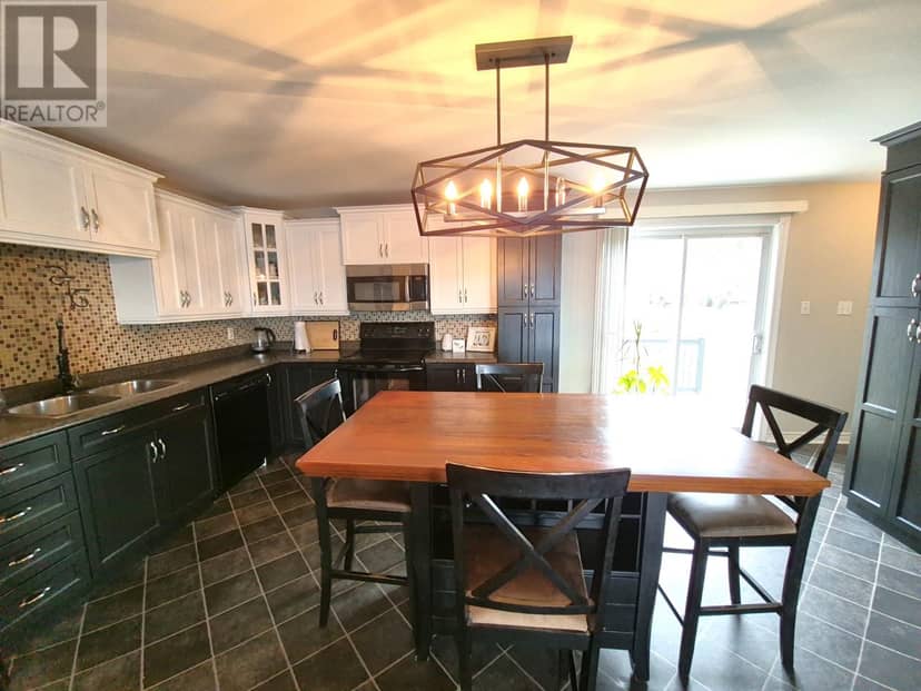 142 Main Street — photo 2 of 30