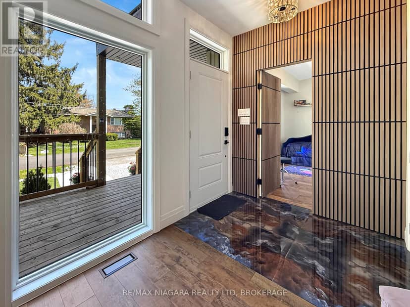 8 Adelaide Street — photo 32 of 40