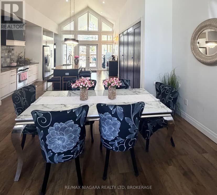 8 Adelaide Street — photo 18 of 40