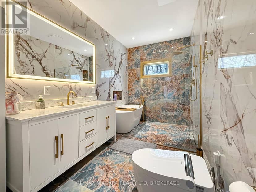 8 Adelaide Street — photo 22 of 40