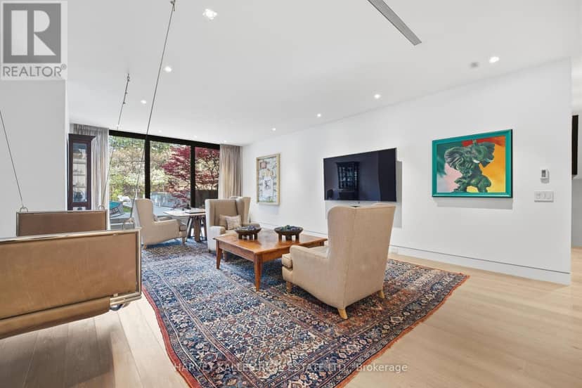 43 Hillholm Road — photo 26 of 38