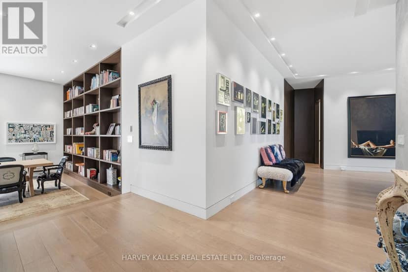 43 Hillholm Road — photo 5 of 38