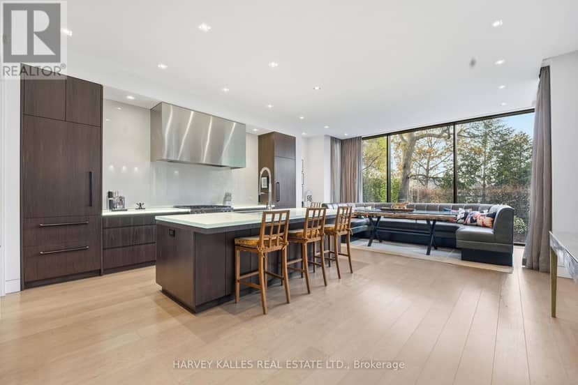 43 Hillholm Road — photo 9 of 38