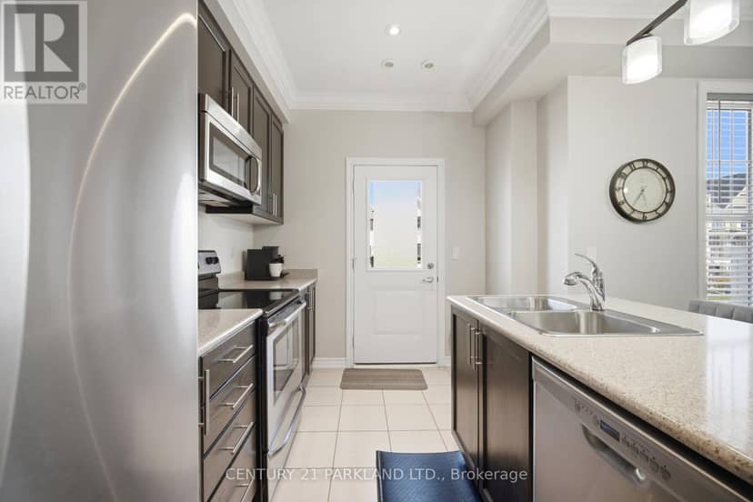 18 Wimshaw Lane — photo 17 of 39