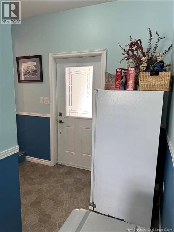 24 Mountain View Crescent — photo 11 of 40