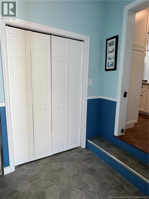 24 Mountain View Crescent — photo 12 of 40