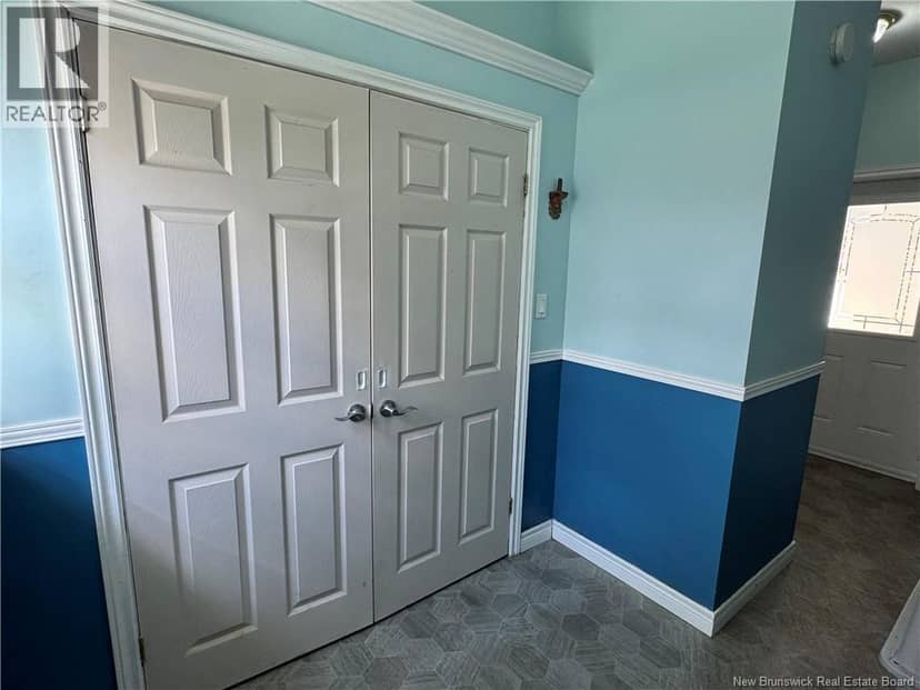 24 Mountain View Crescent — photo 14 of 40