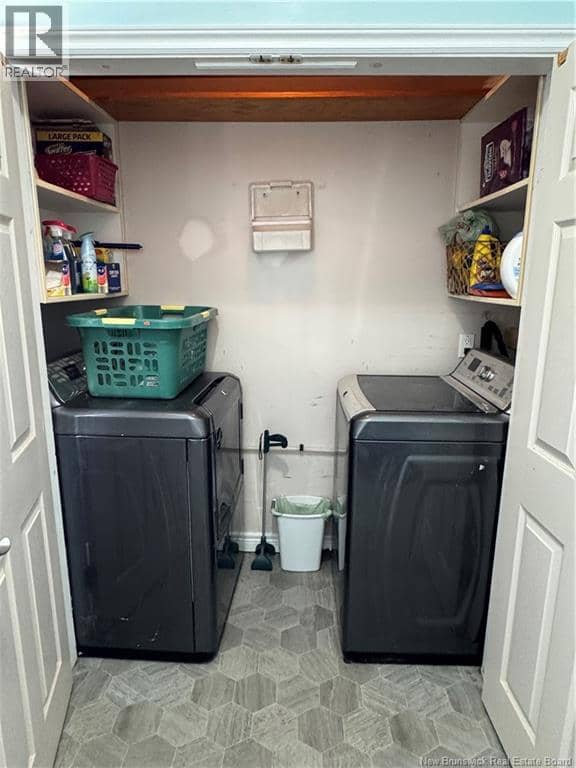 24 Mountain View Crescent — photo 15 of 40