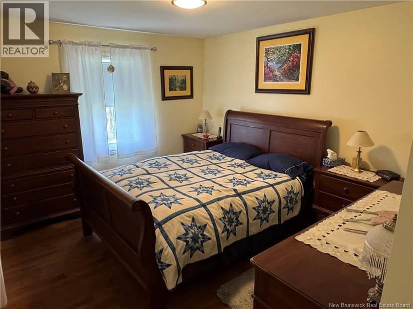 24 Mountain View Crescent — photo 27 of 40