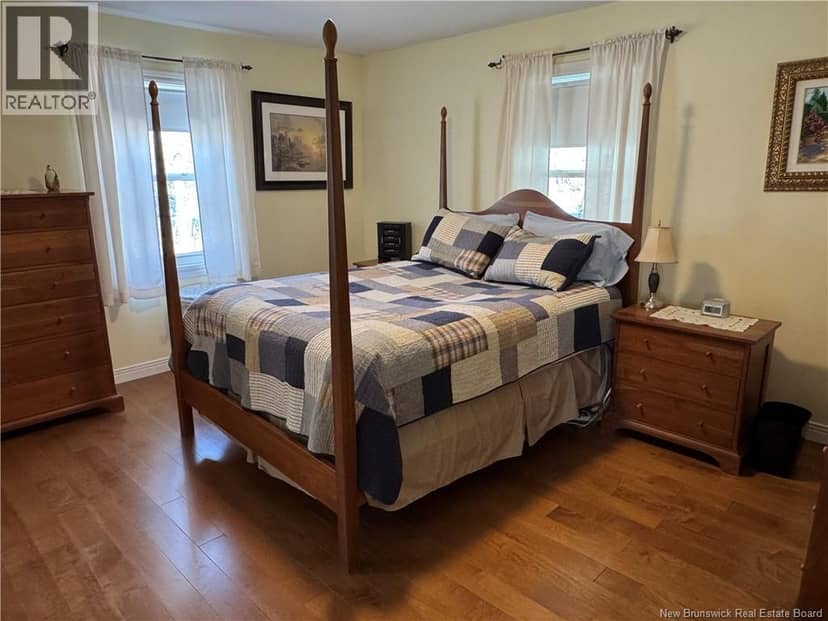 24 Mountain View Crescent — photo 29 of 40
