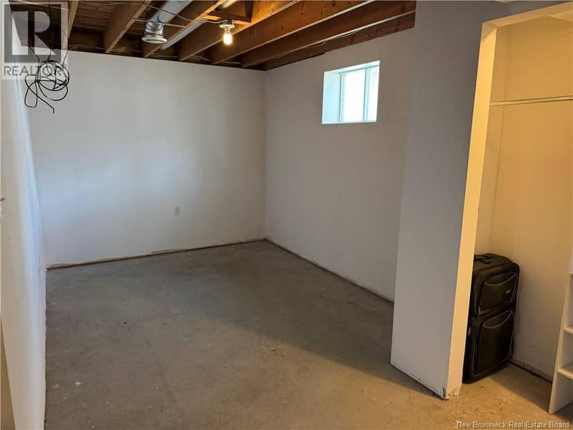 24 Mountain View Crescent — photo 37 of 40
