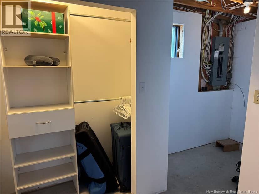 24 Mountain View Crescent — photo 39 of 40