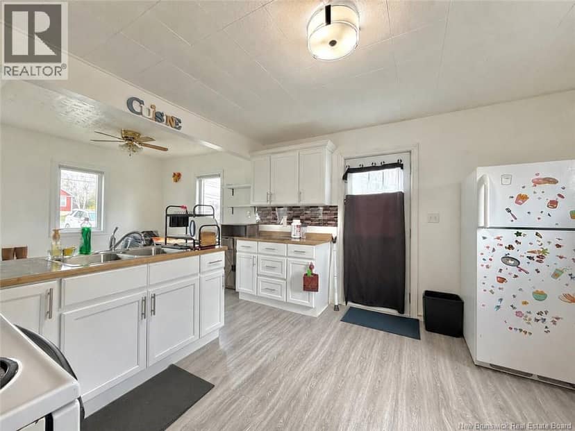 1585 Robertville — photo 7 of 25