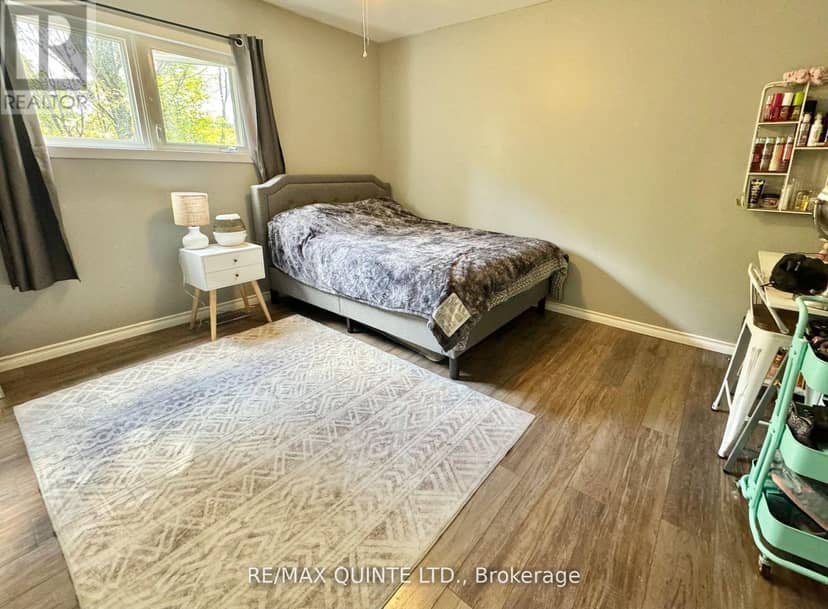 109006 Hwy 7 Highway — photo 17 of 34