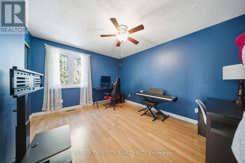 25 Hammond Road — photo 18 of 40