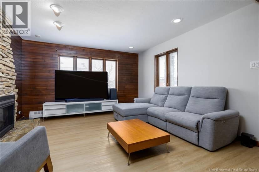 345 Front Street — photo 16 of 37