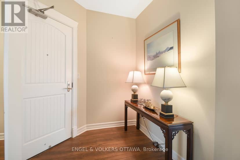 1504 - 15 St Andrew Street — photo 9 of 40