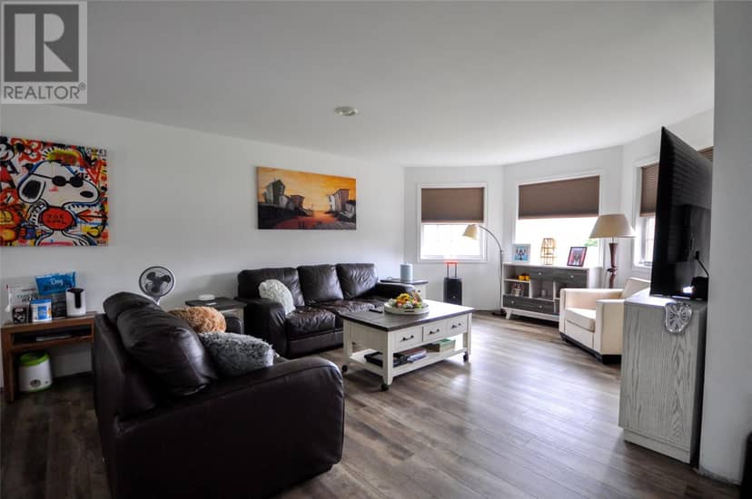 2-4 Burntwoods Place — photo 15 of 29