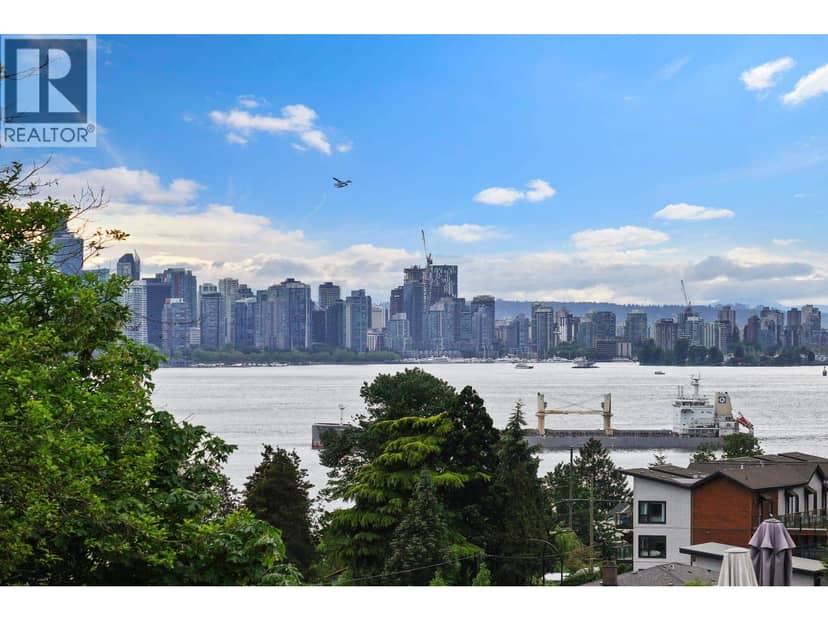201 650 E 2ND STREET, North Vancouver, photo 2