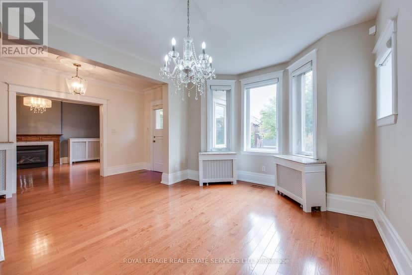 18 Shorncliffe Avenue — photo 8 of 21