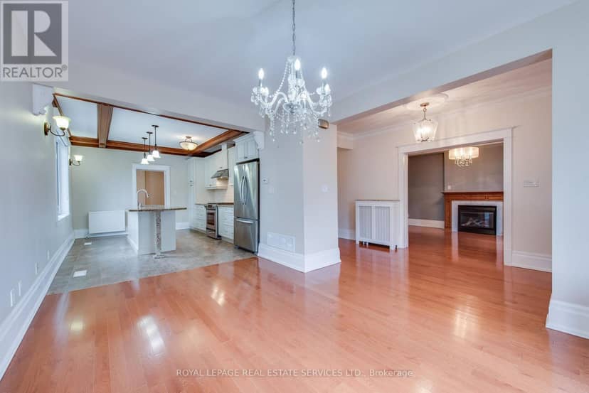 18 Shorncliffe Avenue — photo 9 of 21