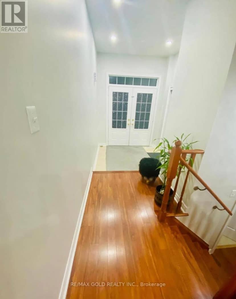 60 Swales Crescent — photo 7 of 24